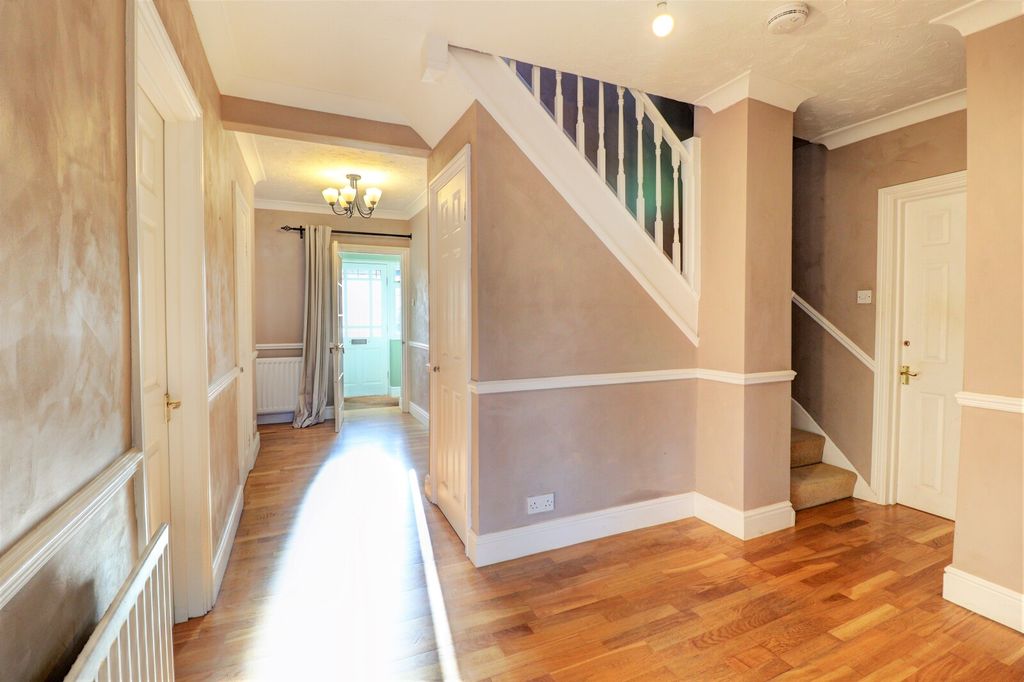 Property photo 3 of 16 Picture No. 07