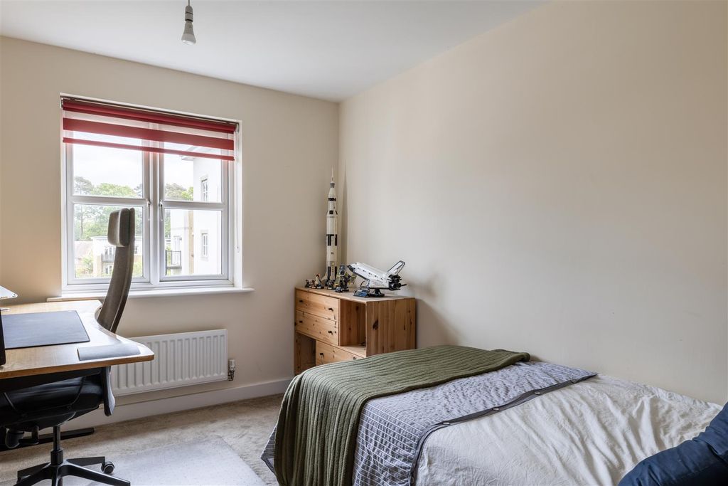 Additional image 16 of 2 bed flat for saleRenfields, Haywards Heath RH16