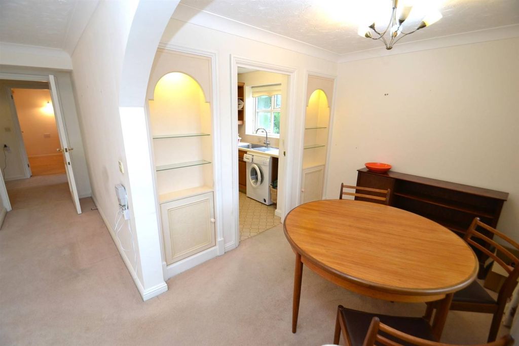 Property photo 3 of 12 Photo