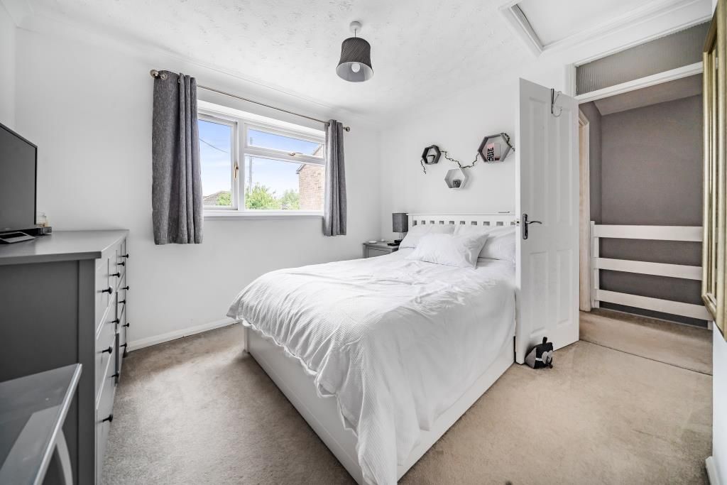 Property photo 3 of 9 Main Bedroom