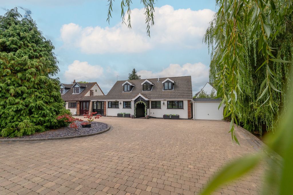 Property photo 1 of 33