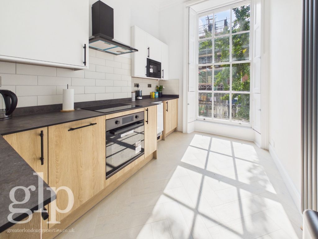 Property photo 2 of 28 1000962