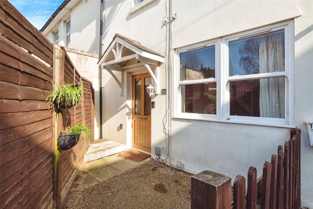 Property photo 2 of 12 Picture No. 15