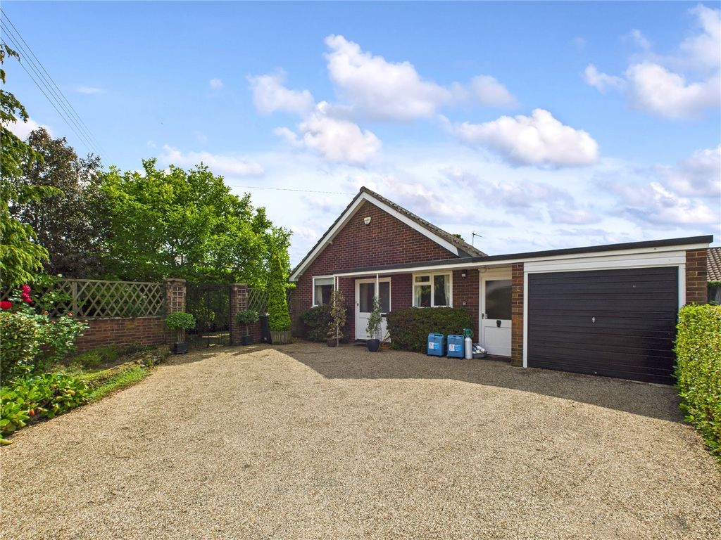 Property photo 1 of 12 1 - Picture No. 01