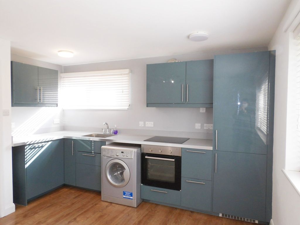 Property photo 2 of 9 Kitchen Area
