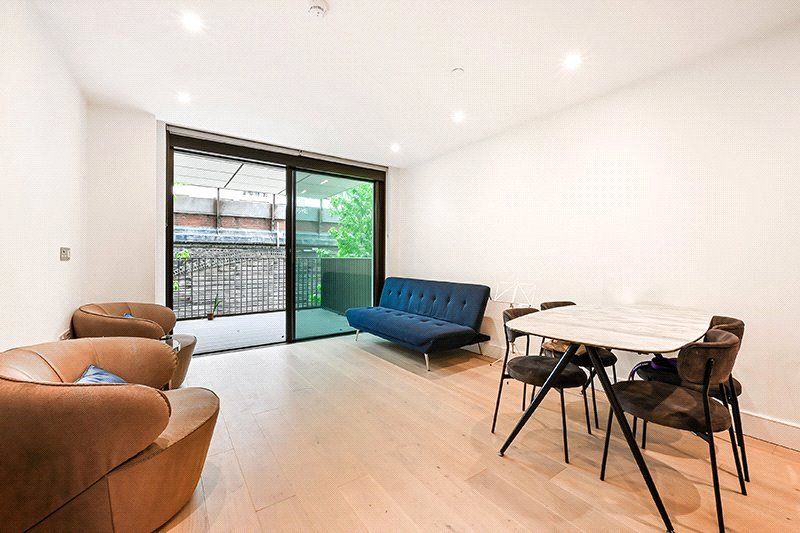 Property photo 1 of 11 Darwin House