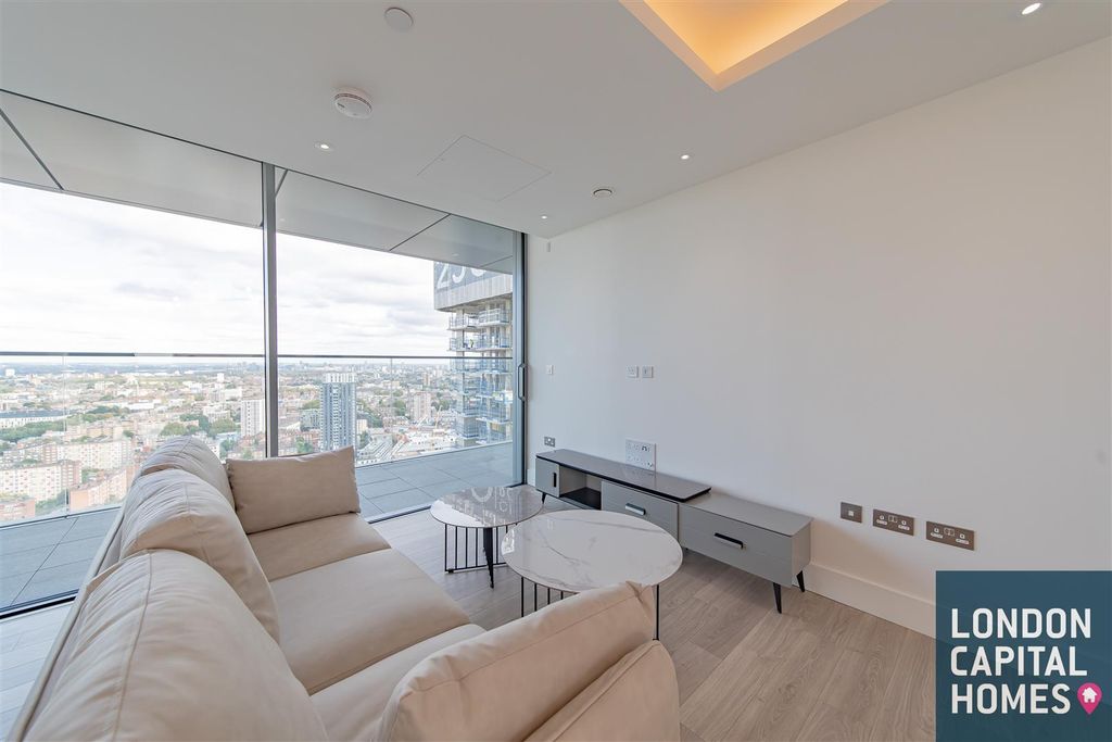 Property photo 3 of 17 E74A1715-Hdr.Jpg