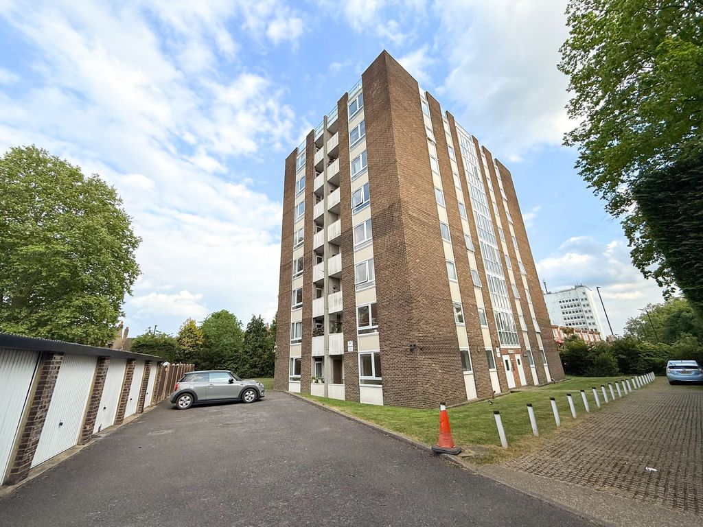 Property photo 2 of 11