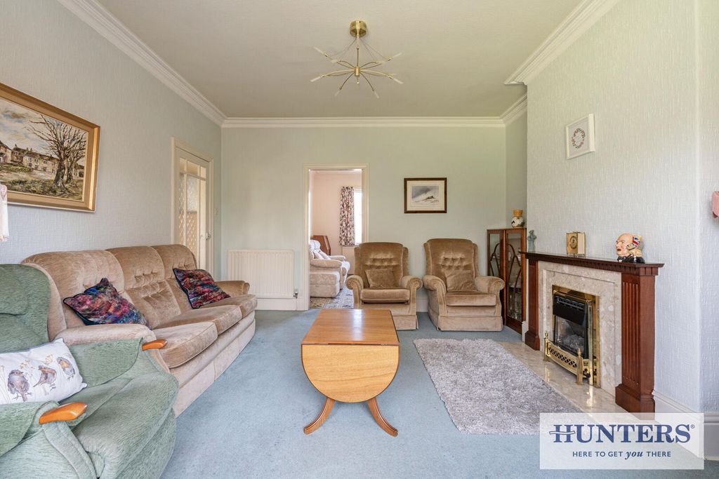 Property photo 3 of 23 Living Room