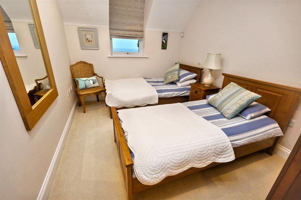 Additional image 9 of 2 bed flat for saleDarley Road, Eastbourne BN20