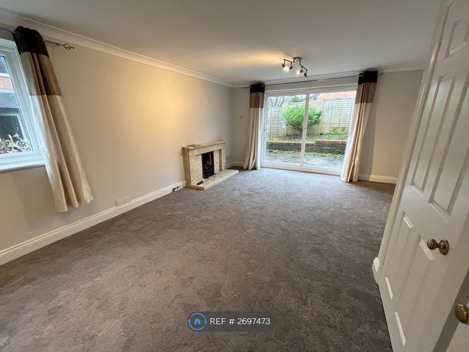 Property photo 2 of 12 Sitting Room