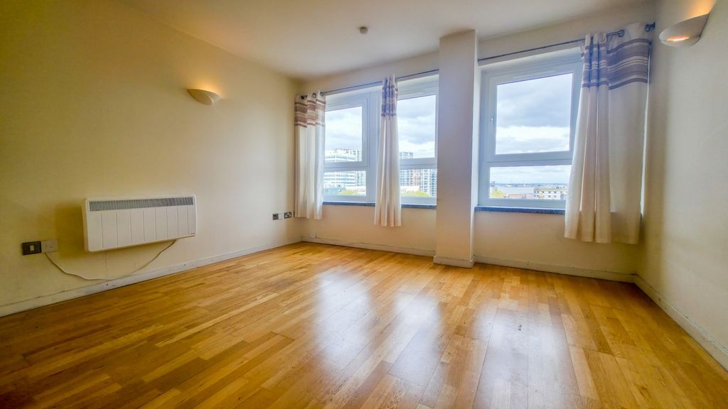 Property photo 3 of 16 20251018_130605