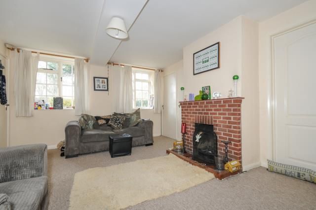 Property photo 3 of 9 Living Room