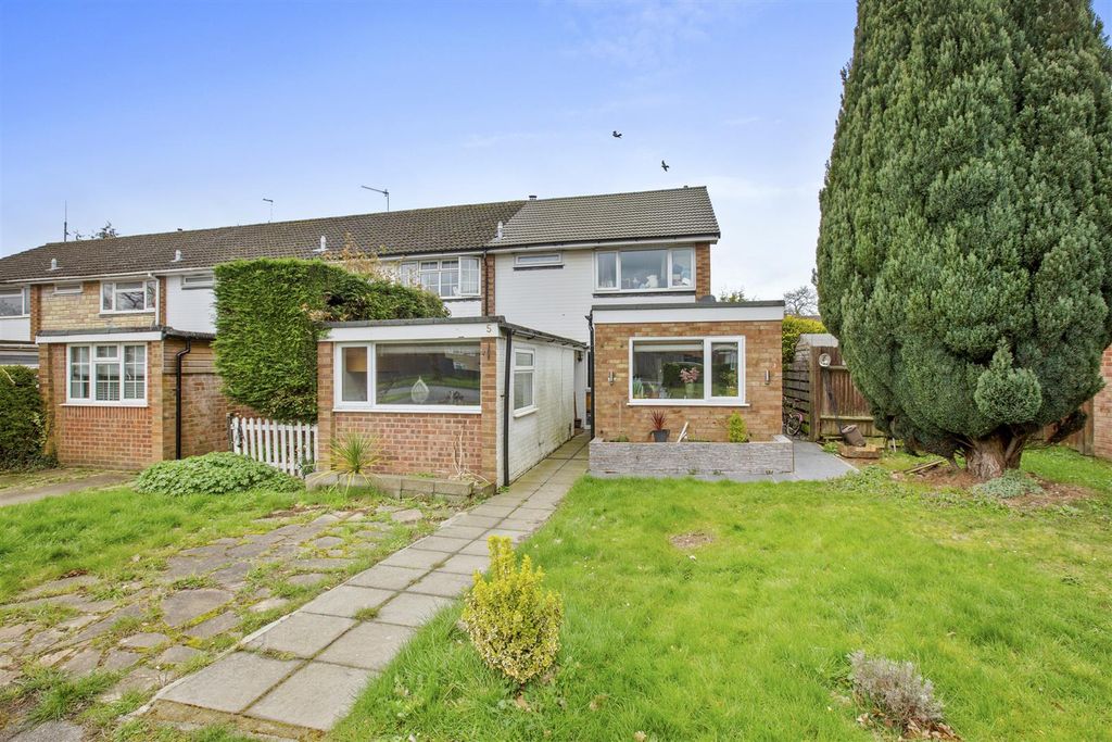 Property photo 1 of 12 5 Bowler Lea, Hp13 5Ud. -4.Jpg