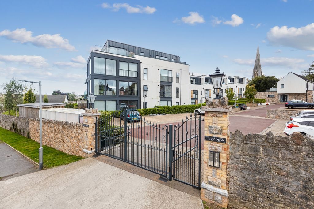 Property photo 1 of 12 A02 - 5 Livvy Dean Court, Torquay - 240911
