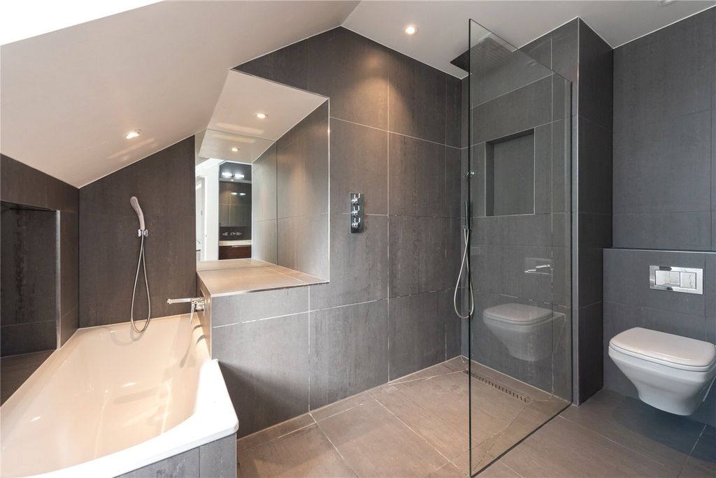 Property photo 3 of 14 Picture No. 13