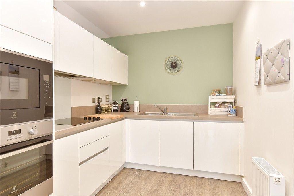 Property photo 1 of 8 Kitchen/Lounge/ Dining Area