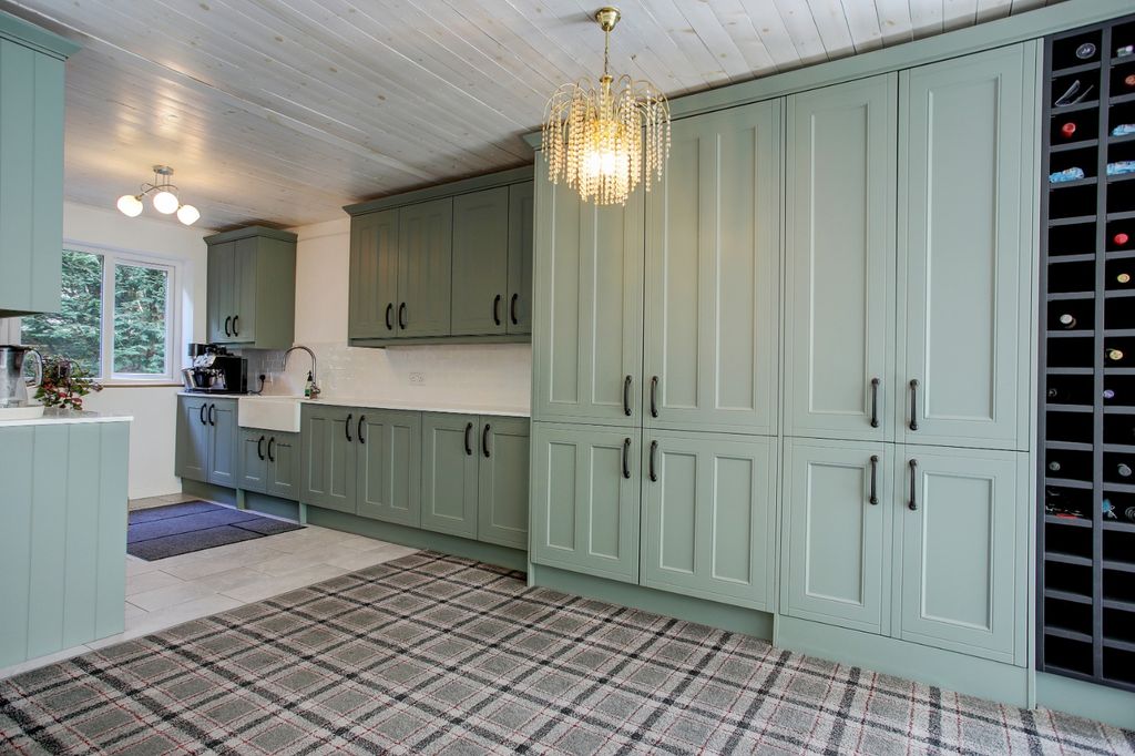 Property photo 2 of 36