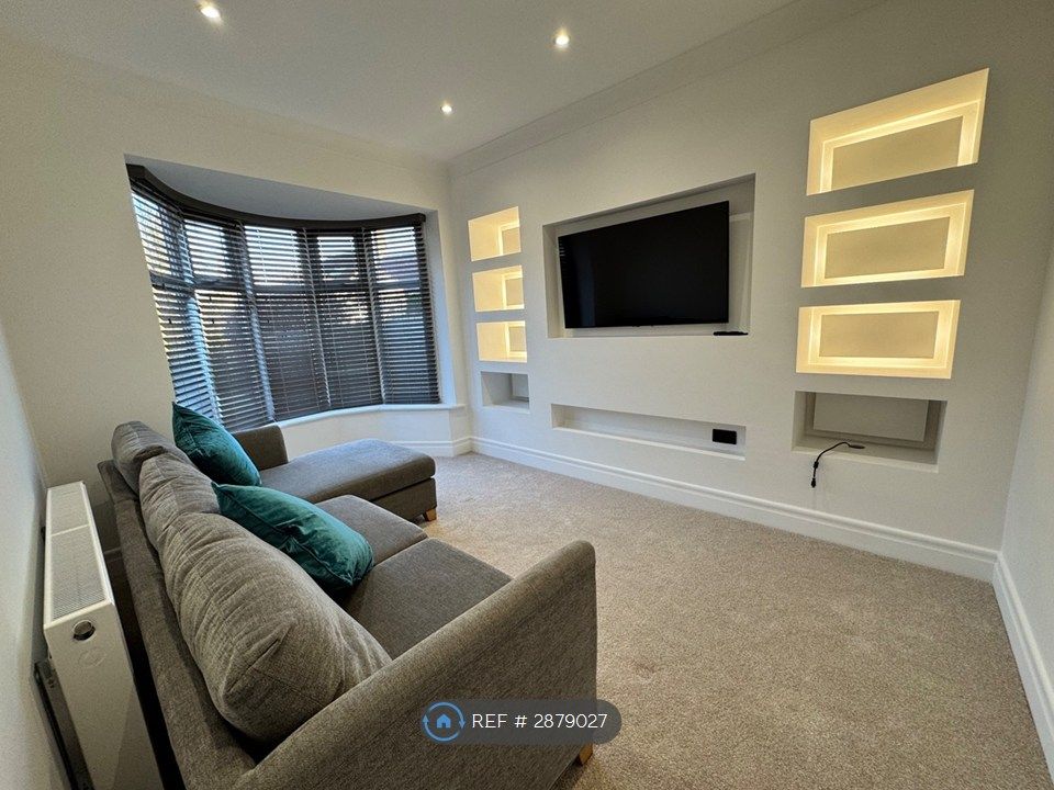 Property photo 1 of 11 Living Room With Double Sofa Bed