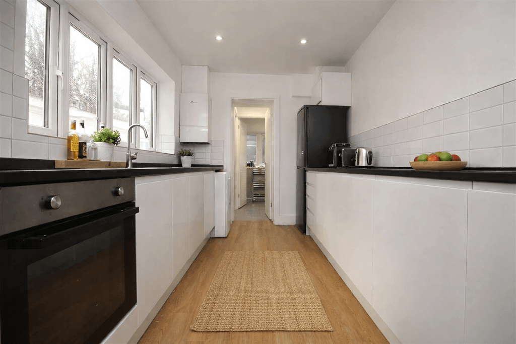 Property photo 3 of 7 Gallery