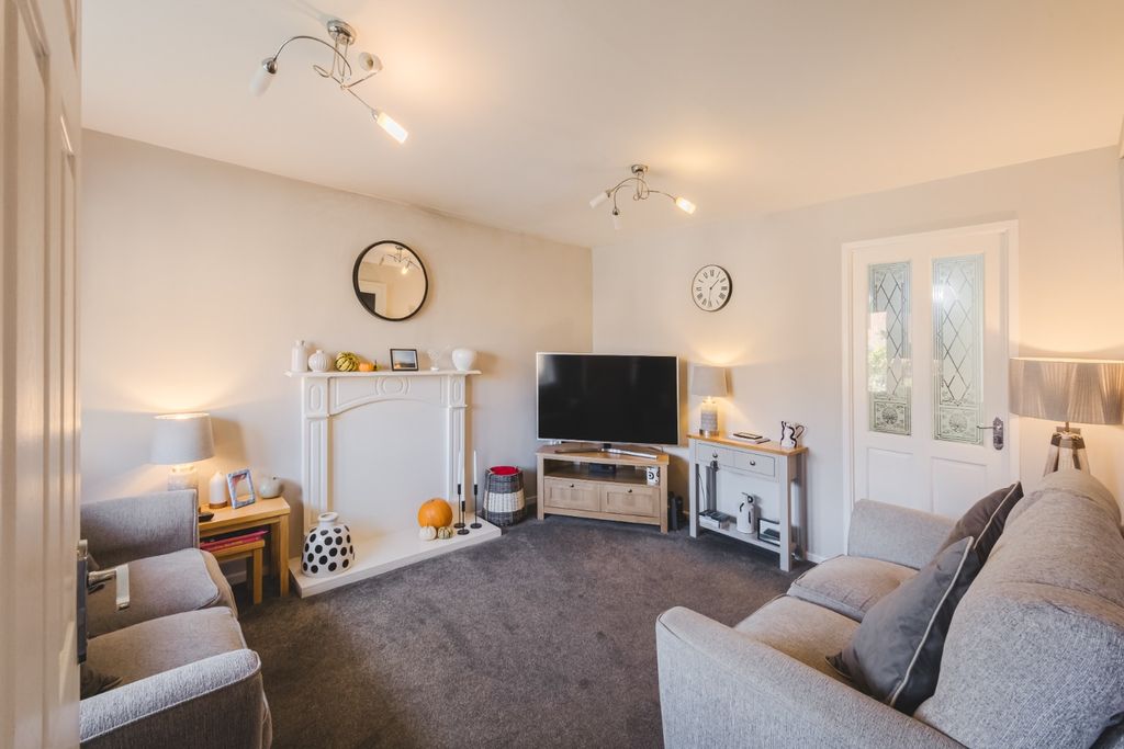 Property photo 3 of 22 4609695