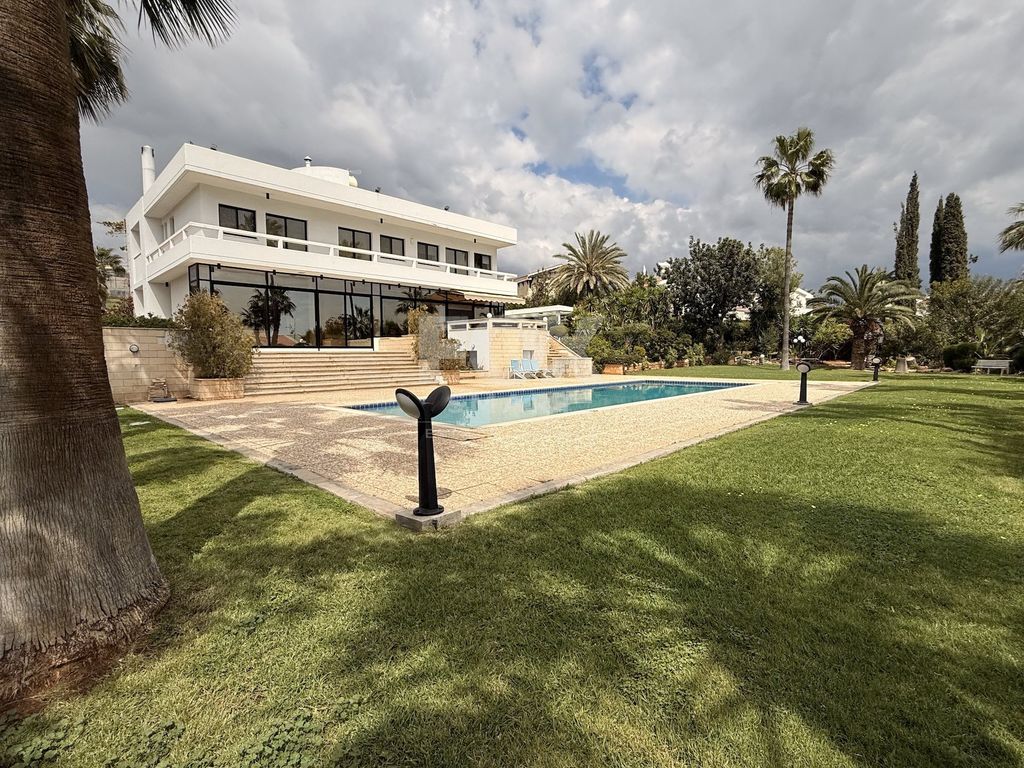 Property photo 1 of 31 Sale: Villa For Sale In The Prestigious Area Of Germasogia O