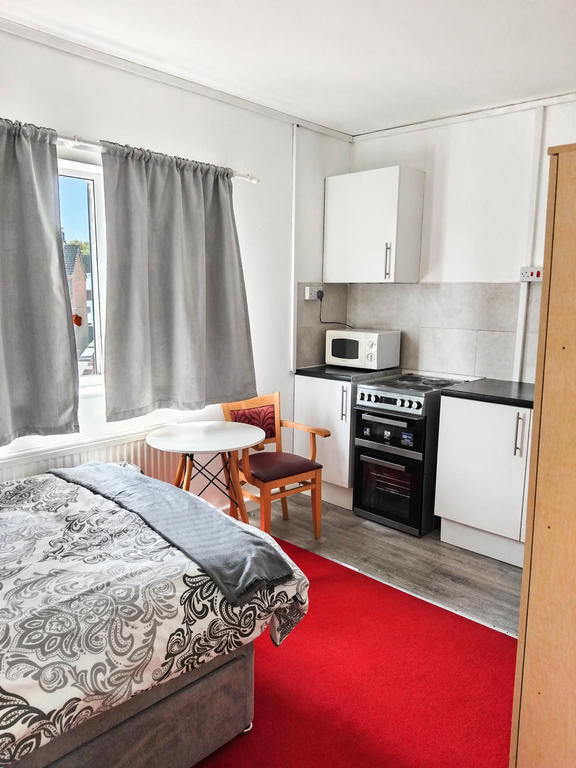 Property photo 1 of 3