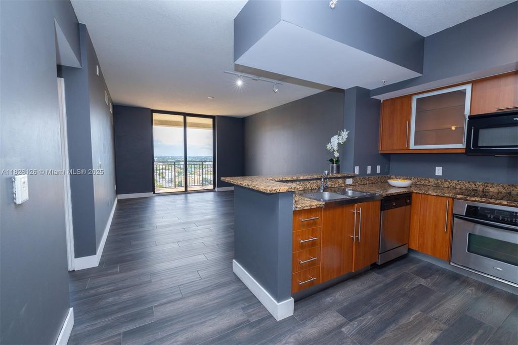 Property photo 3 of 26 <Alttext/>