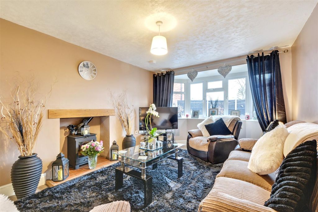 Property photo 2 of 20 Lounge_2.Jpeg