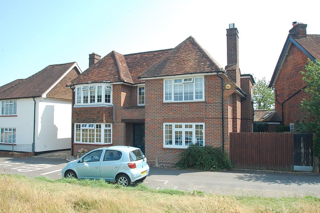 Property photo 1 of 9 Front