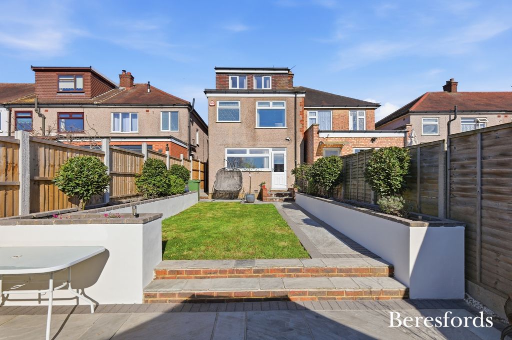 Property photo 2 of 24 Picture No. 26