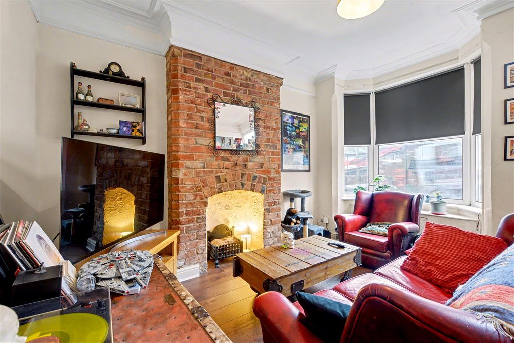 Property photo 2 of 12 Lounge_2.Jpeg