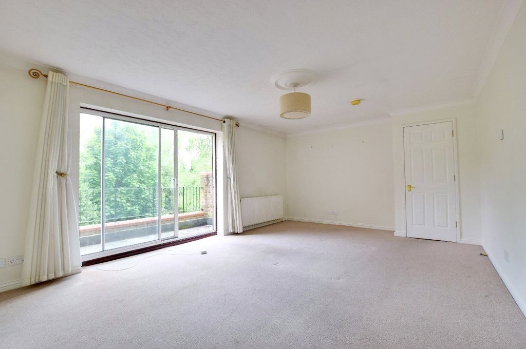 Property photo 2 of 9 Picture No. 08