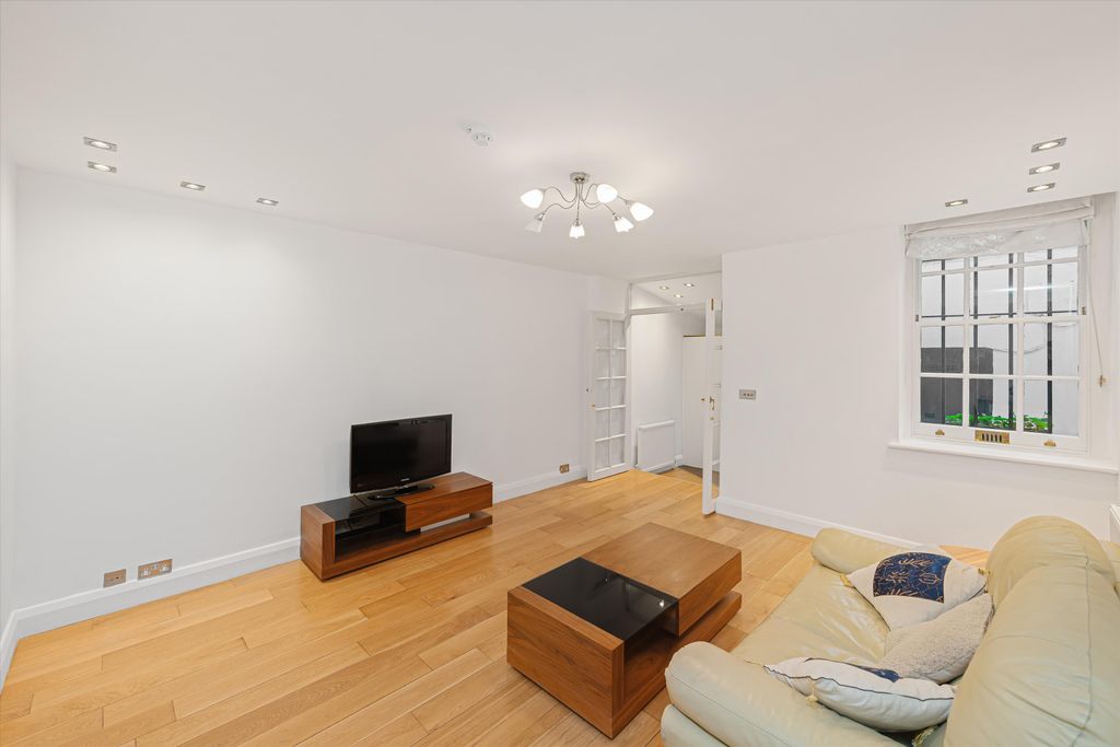 Property photo 1 of 12 Image