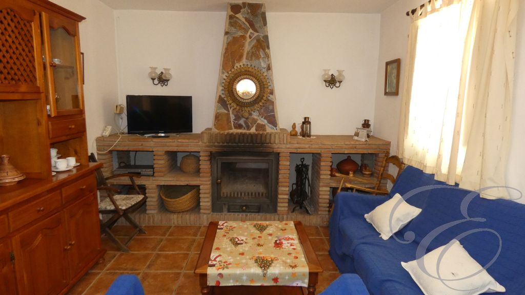 Property photo 3 of 33
