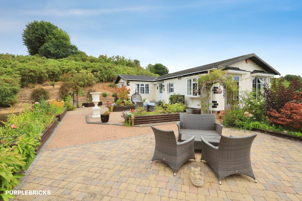 Property photo 1 of 58