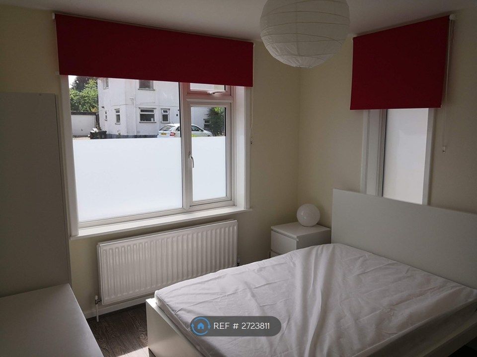 Additional image 5 of 4 bed semi-detached house to rentGoodwin Avenue, Newcastle Under Lyme ST5