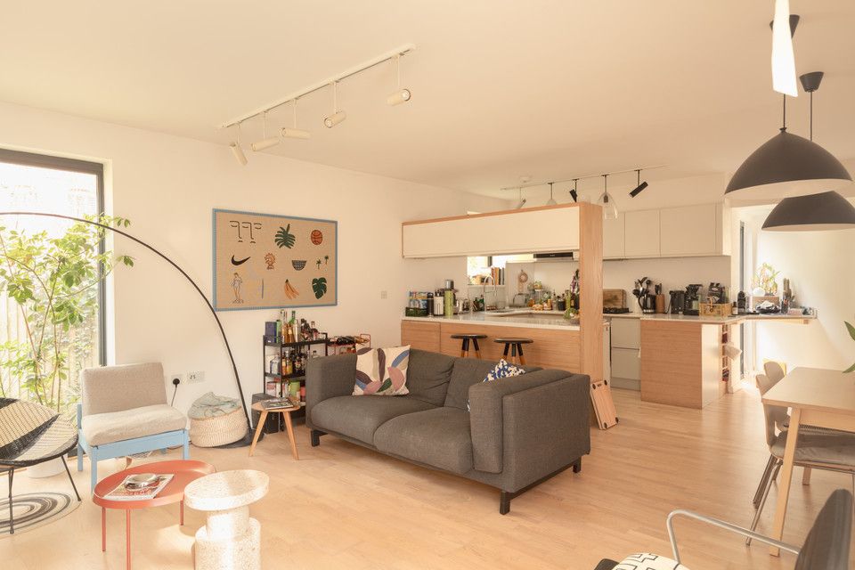 Property photo 1 of 18