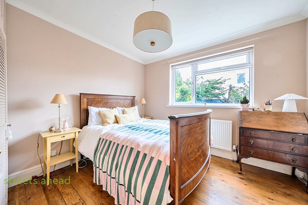 Property photo 3 of 15 2Ef2Efe8-6Ffc-477...