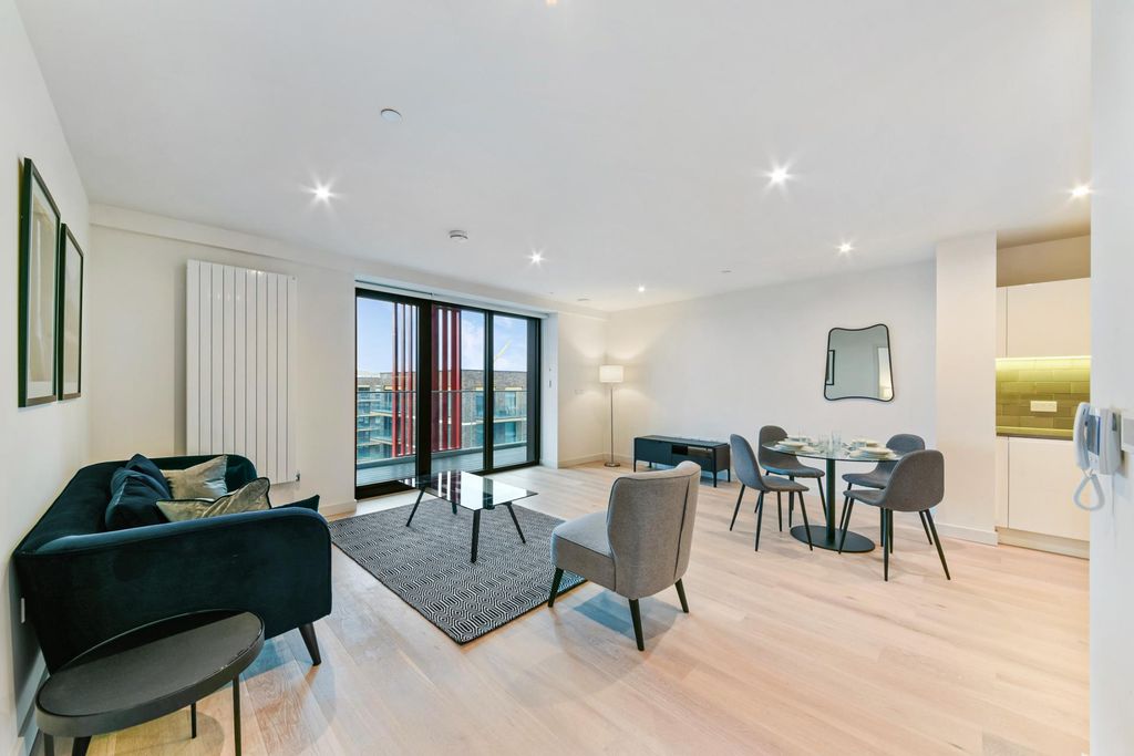Property photo 1 of 11