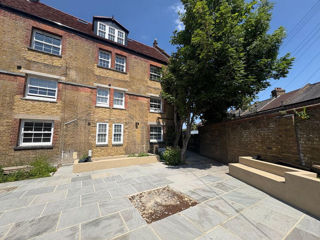 Property photo 3 of 6 Img_5965