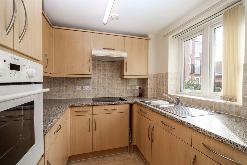 Property photo 3 of 13 Kitchen