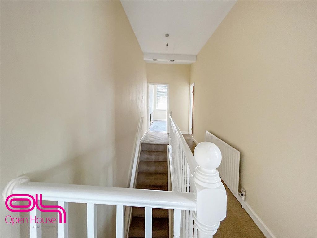 Property photo 3 of 8 Img_0425-L.Jpg