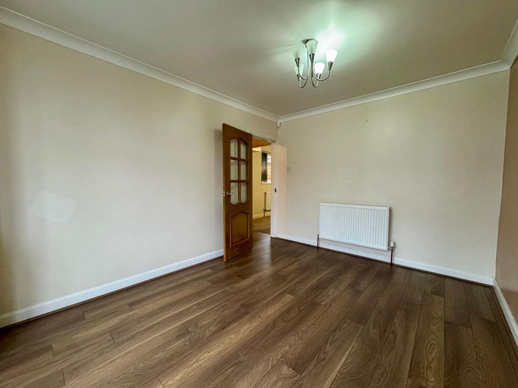 Property photo 3 of 18 Picture No. 31