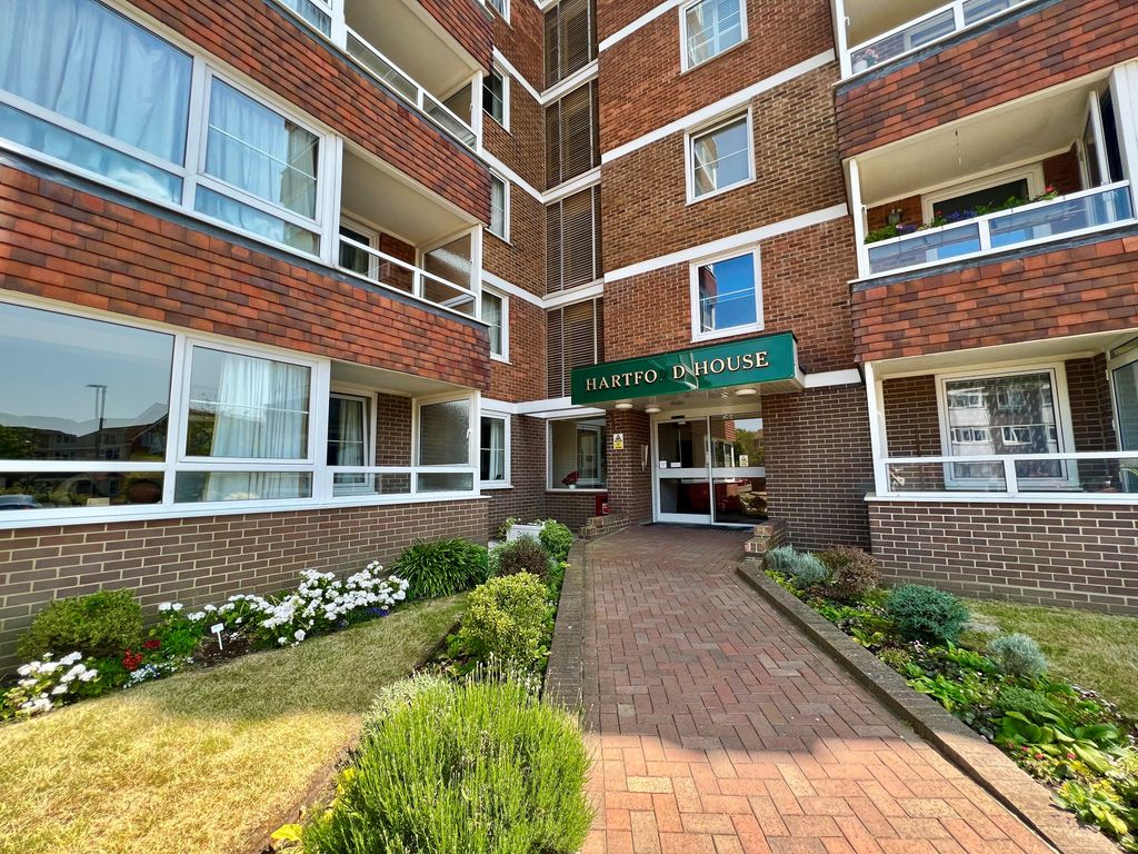 Property photo 2 of 14