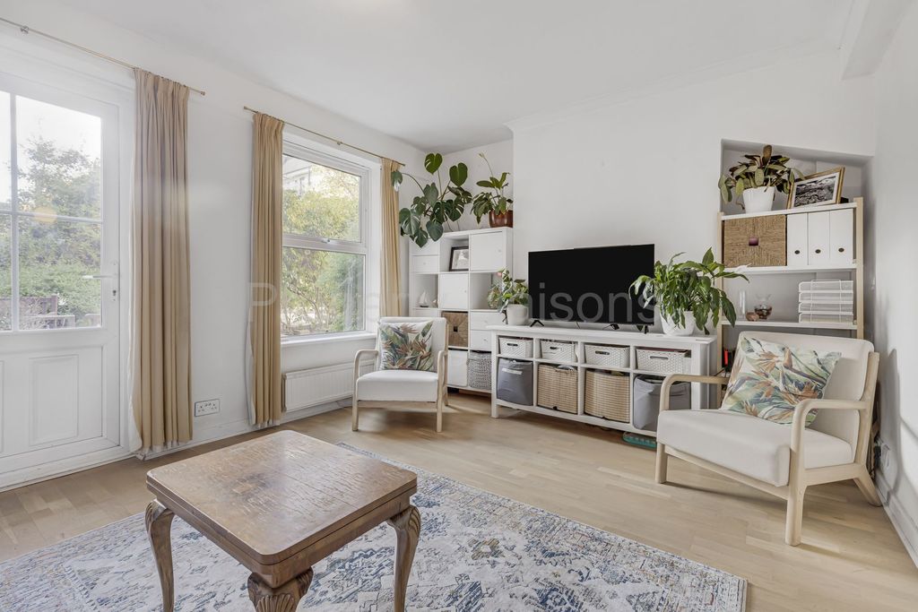 Property photo 2 of 12 Photo 5