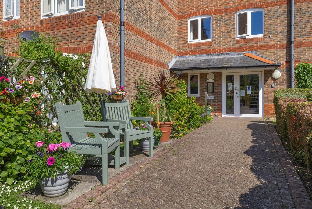Property photo 2 of 13