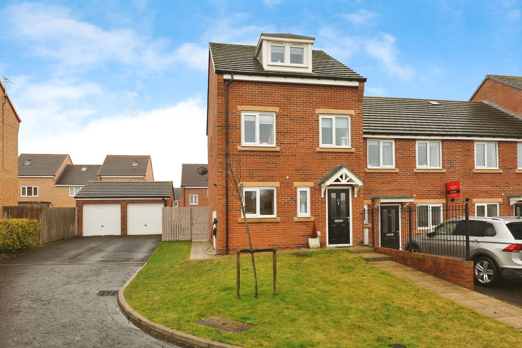 Property photo 1 of 16 Pbox-Img.Jpg