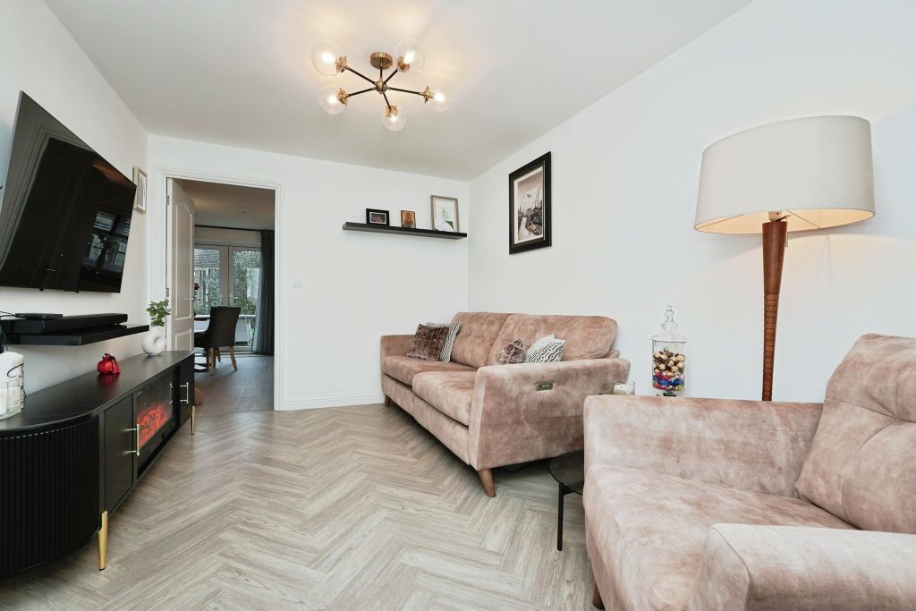 Property photo 3 of 18