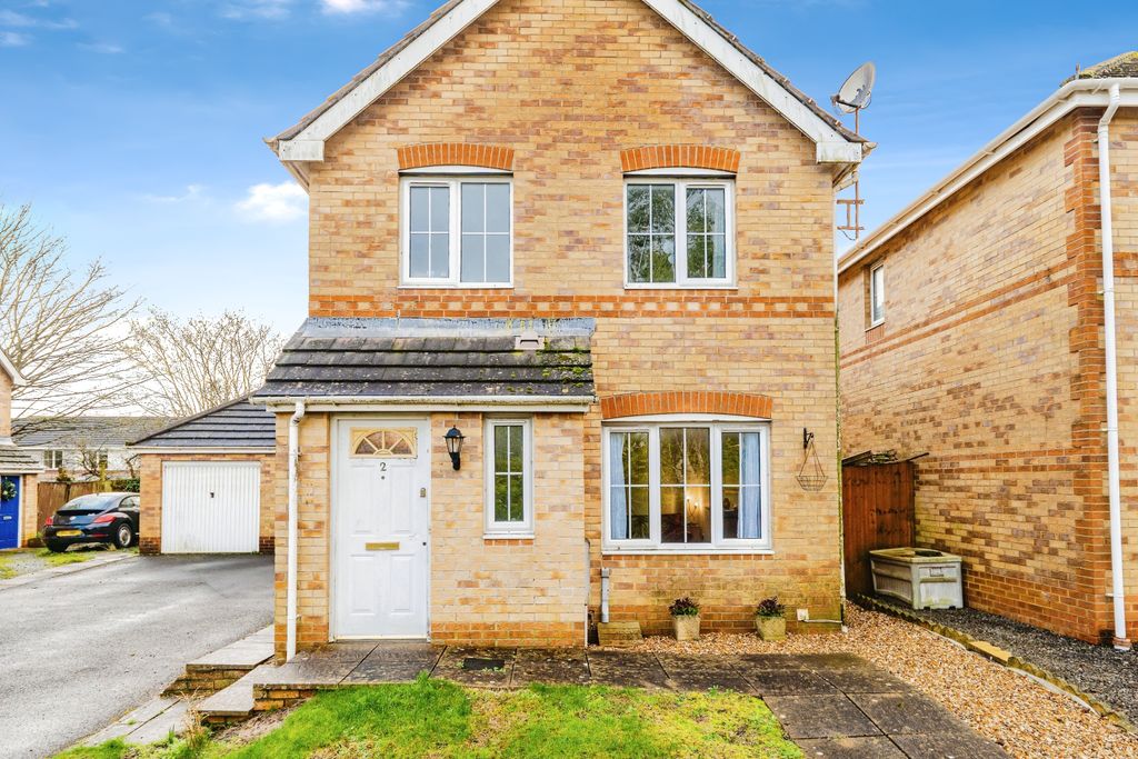 Property photo 2 of 20 P1410442